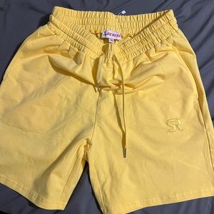 Yellow Gsuwoo shorts